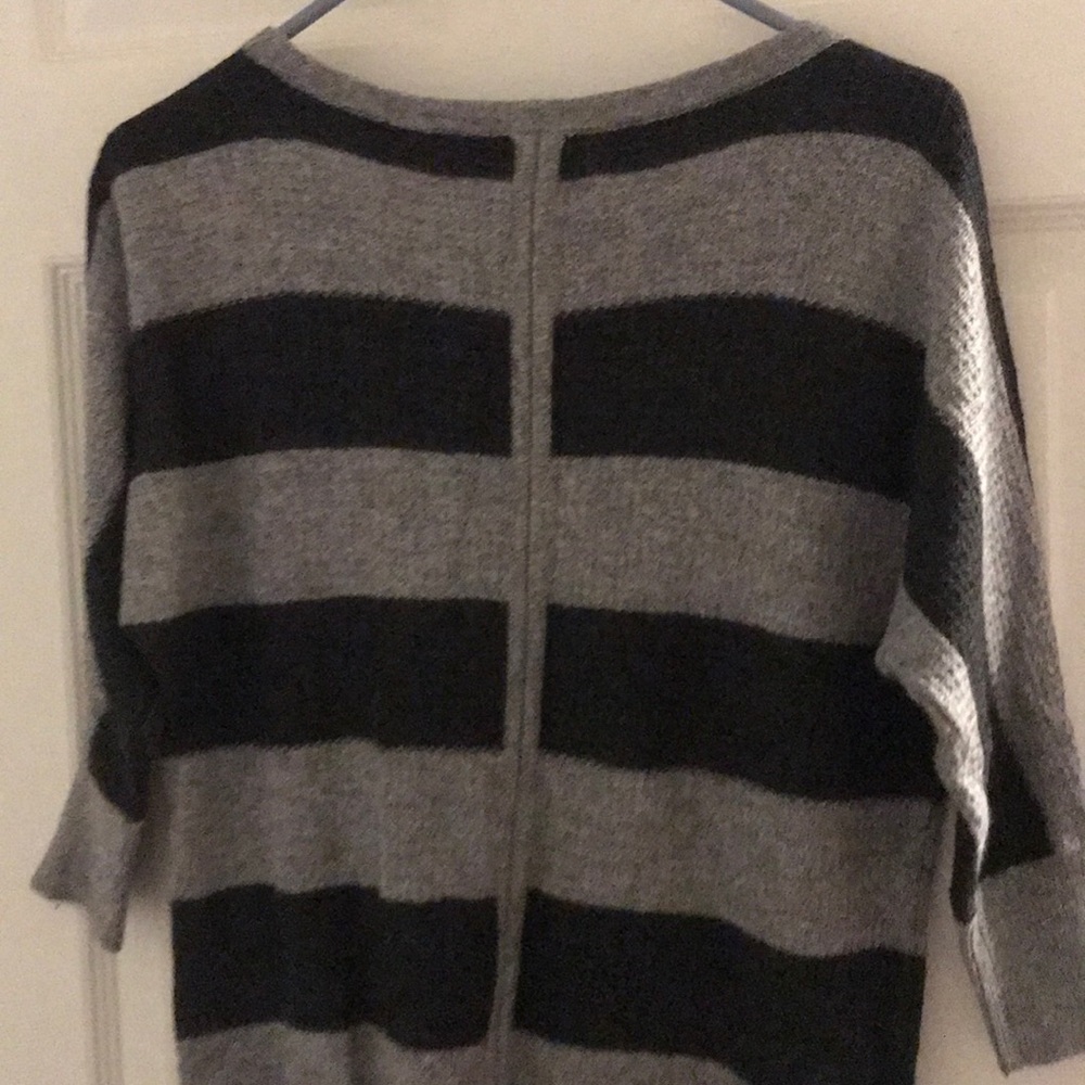 Loft sweater - Picture 2 of 2